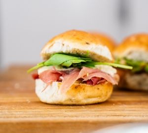 Chip de jamón, queso, tomate y lechuga (x un)