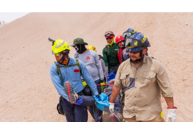 Bomberos y bomberas de diversos países de América se capacitaron en “Atención Pre-Hospitalaria en áreas agrestes” en Arica, Chile