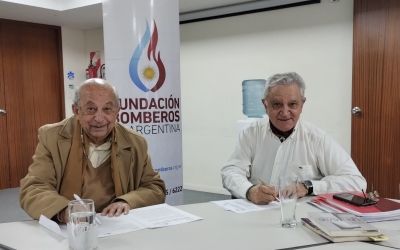 Firma de convenio entre Fundación Bomberos de Argentina y Fundación Garrahan 