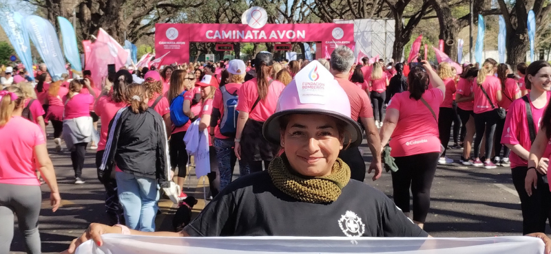 Fundación Bomberos de Argentina participó de la caminata Avon