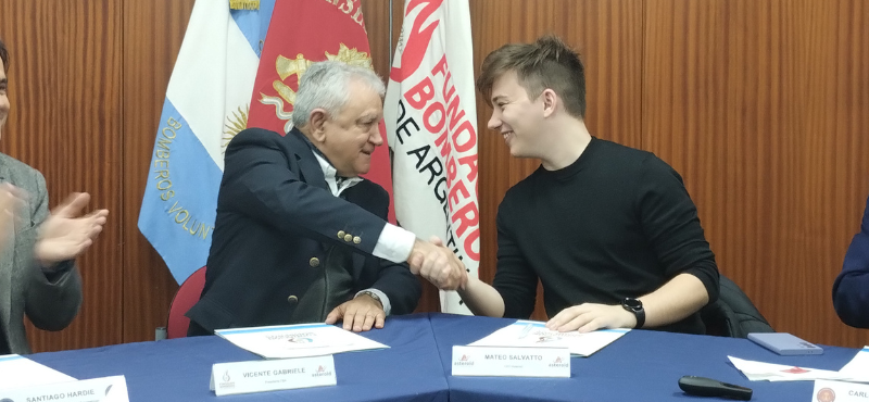 Asistencia sin barreras: Asteroid dona el servicio de Háblalo al Sistema Nacional de Bomberos Voluntarios