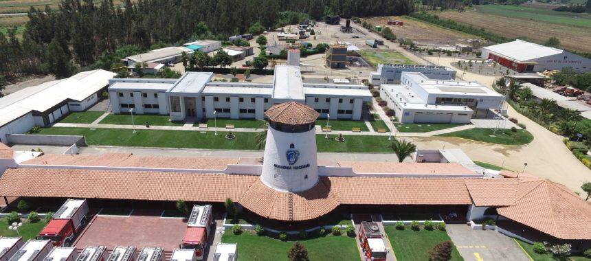 Nuevo programa de Becas OBA para capacitación en la Academia Nacional de Bomberos de Chile